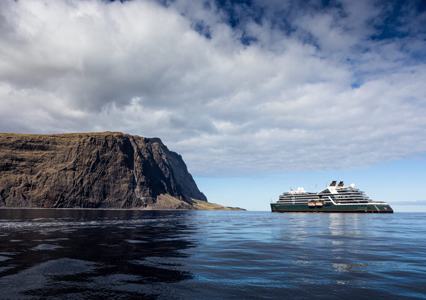 Expedition Discovery aboard Seabourn Pursuit in the Juan Fernández Archipelago